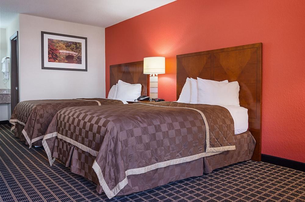 Quality Inn Commerce At I-85 Экстерьер фото