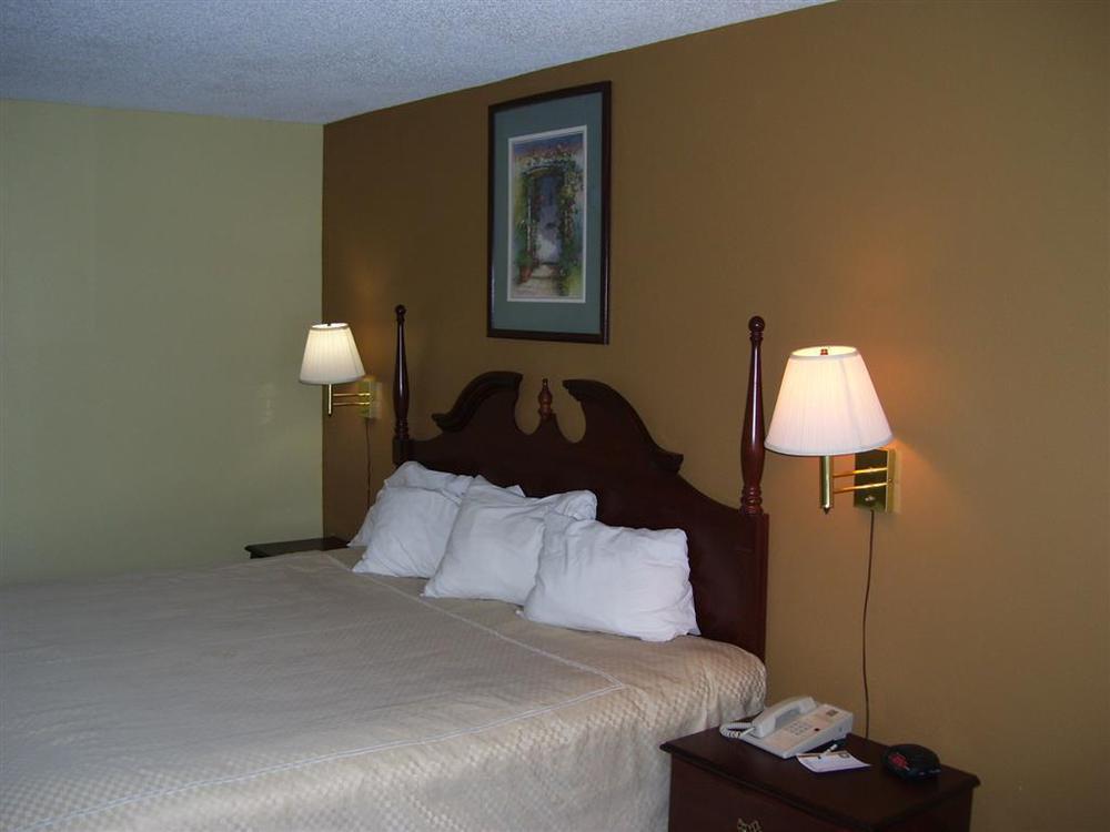 Quality Inn Commerce At I-85 Номер фото