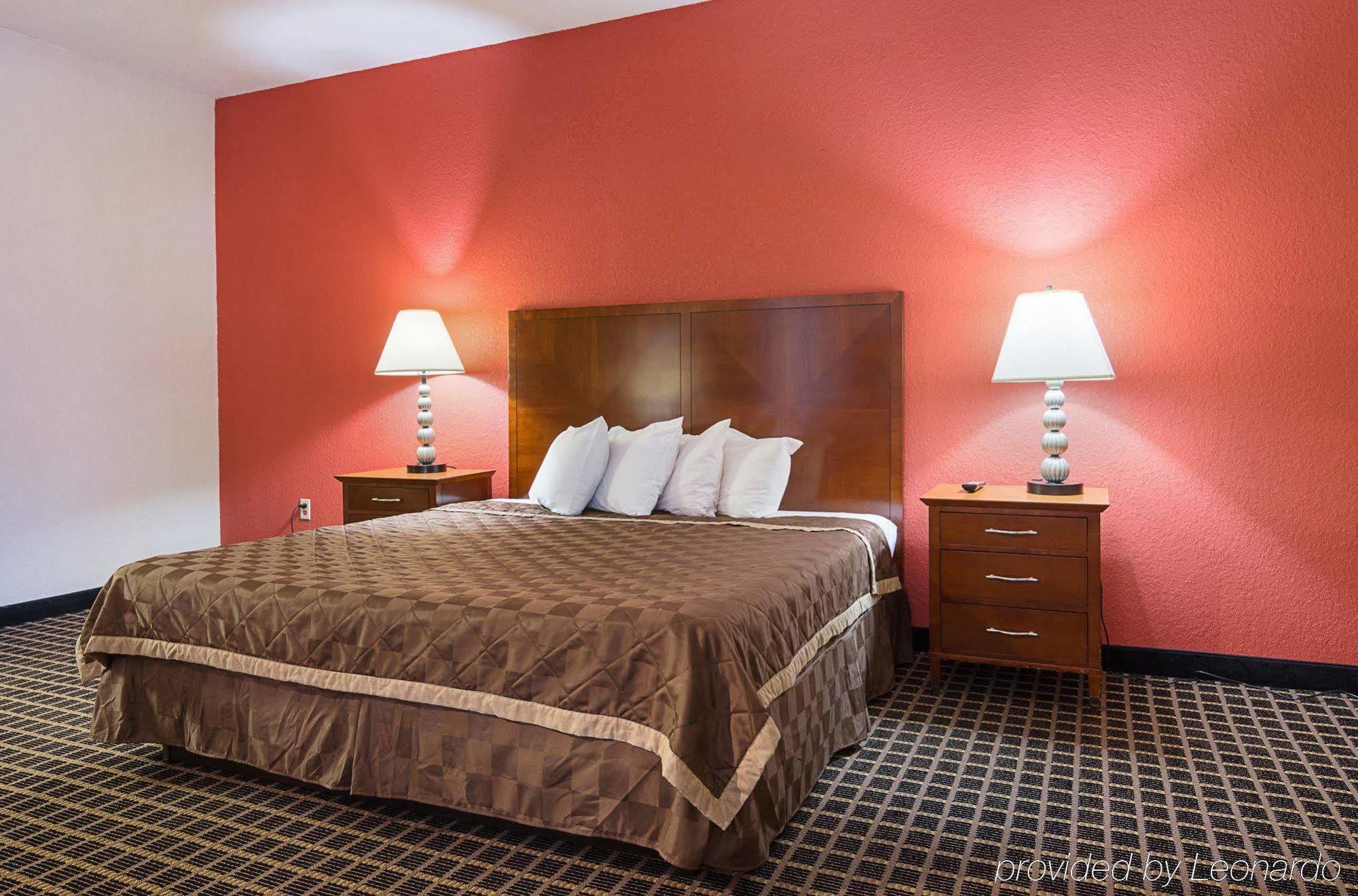 Quality Inn Commerce At I-85 Экстерьер фото